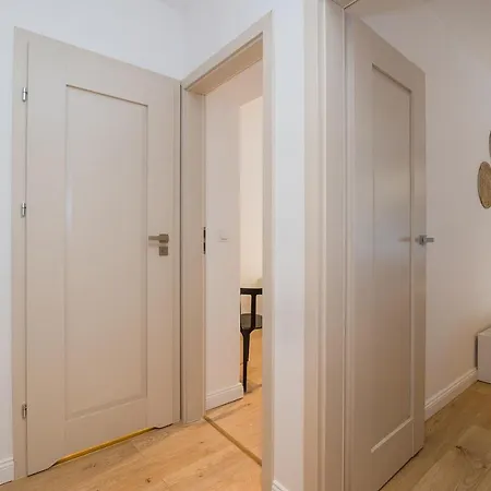 公寓 Shortstaypoland Dabrowszczakow 华沙